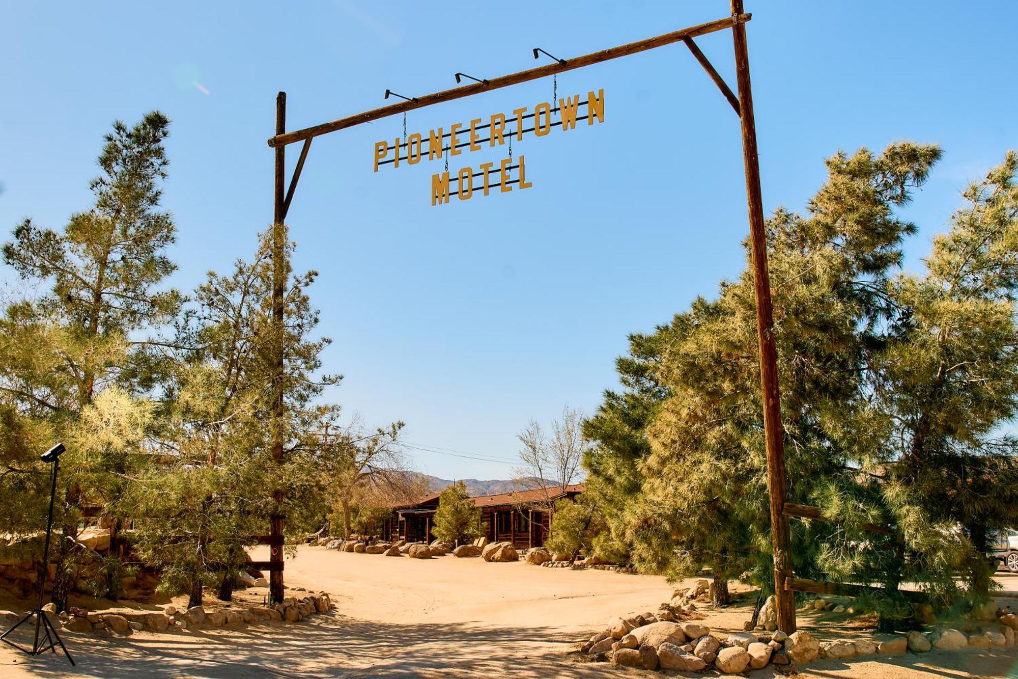 Pioneertown Motel Dış mekan fotoğraf